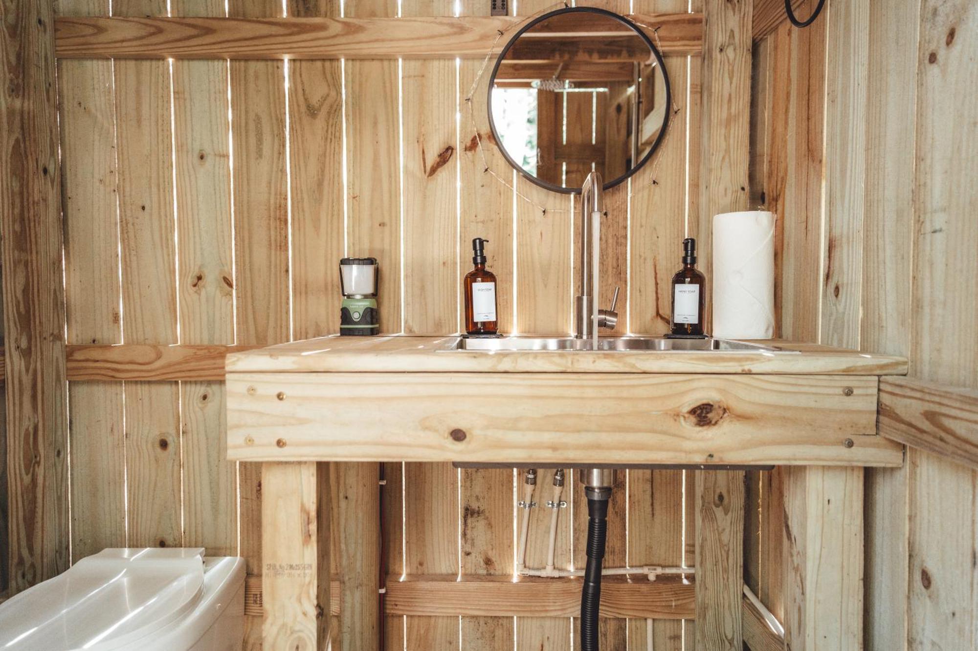 Blue Brambler Glamping A-Frame Lägenhet Rockbridge Exteriör bild